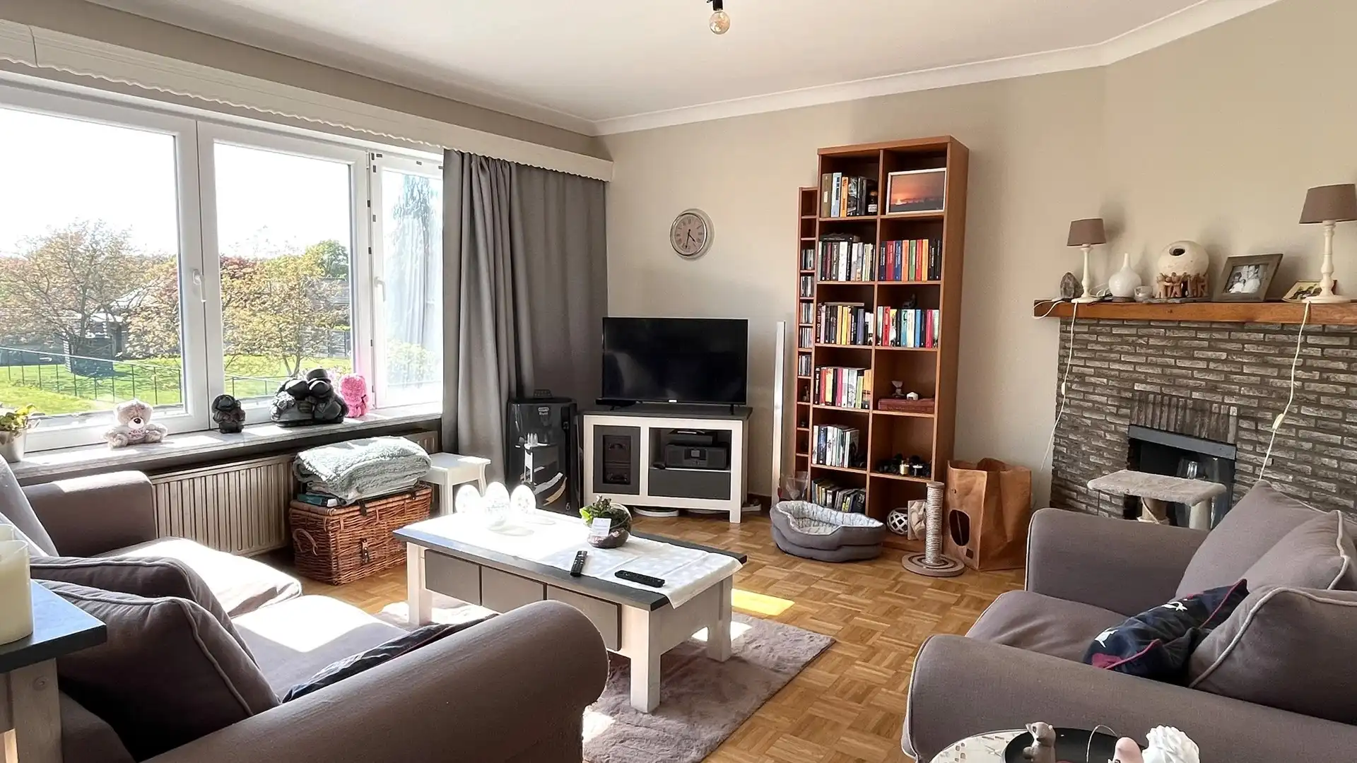 Appartement met drie slaapkamers, terras, kelderberging en garage. foto 3