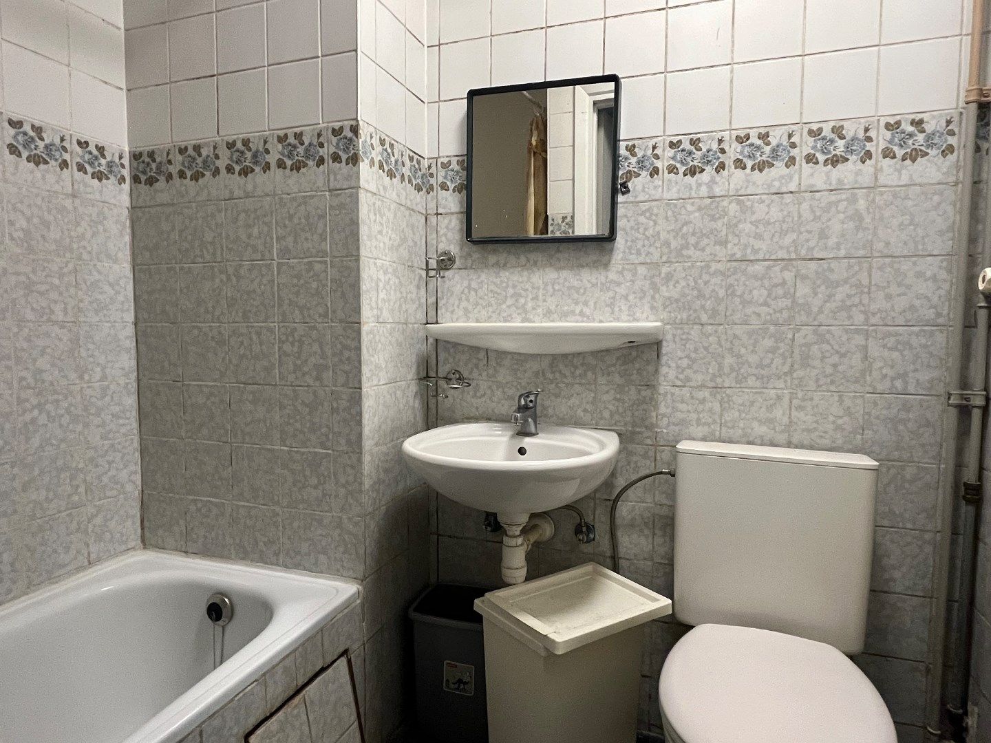 Gelijkvloers appartement te koop in Roeselare met garagebox!  foto 7