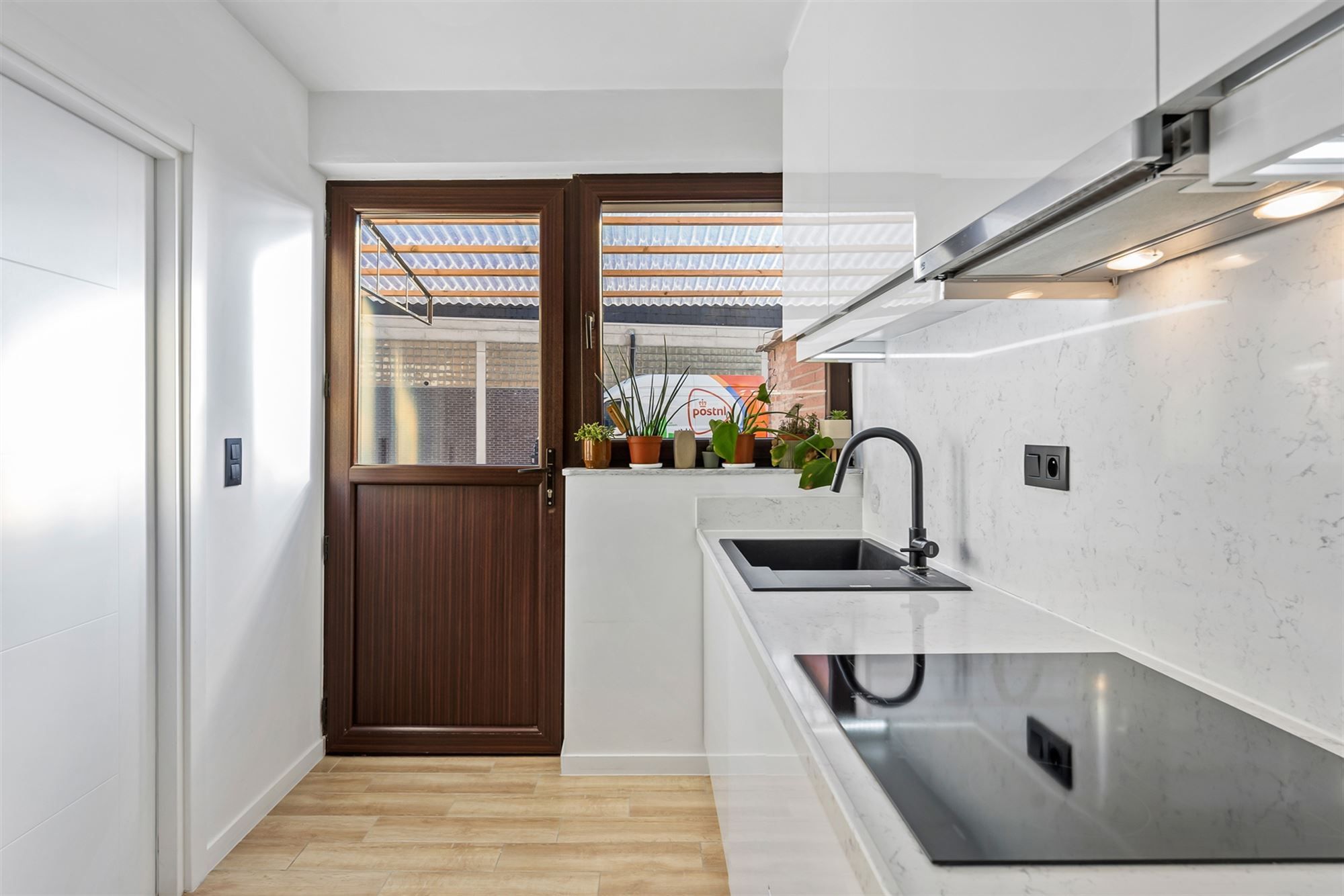 RECENT GERENOVEERD APPARTEMENT MET 2 SLAAPKAMERS IN CENTRUM BERINGEN MET PARKEERPLAATS foto 9