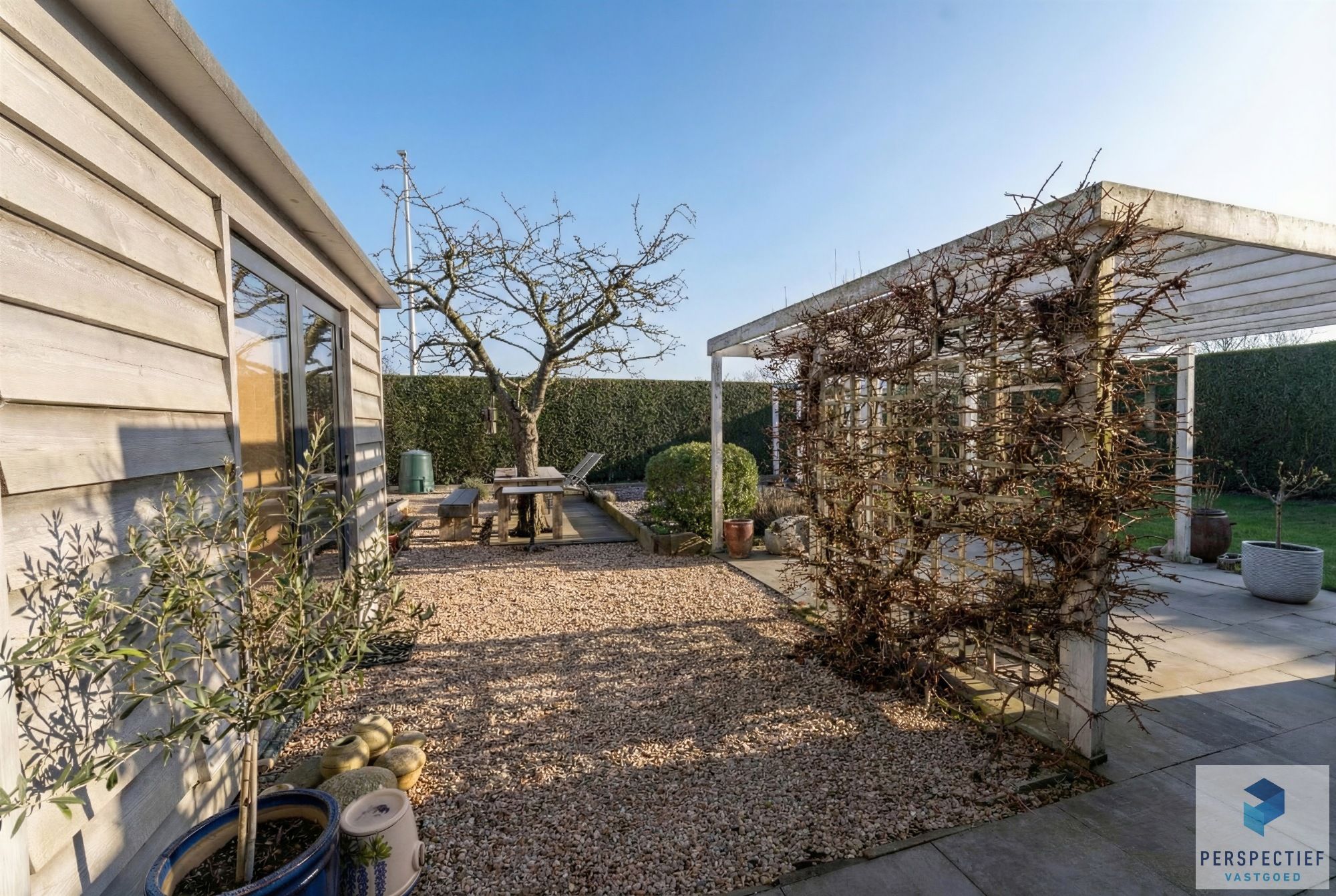 Centraal gelegen instapklare woning op 734 m² met mooie tuin foto 23
