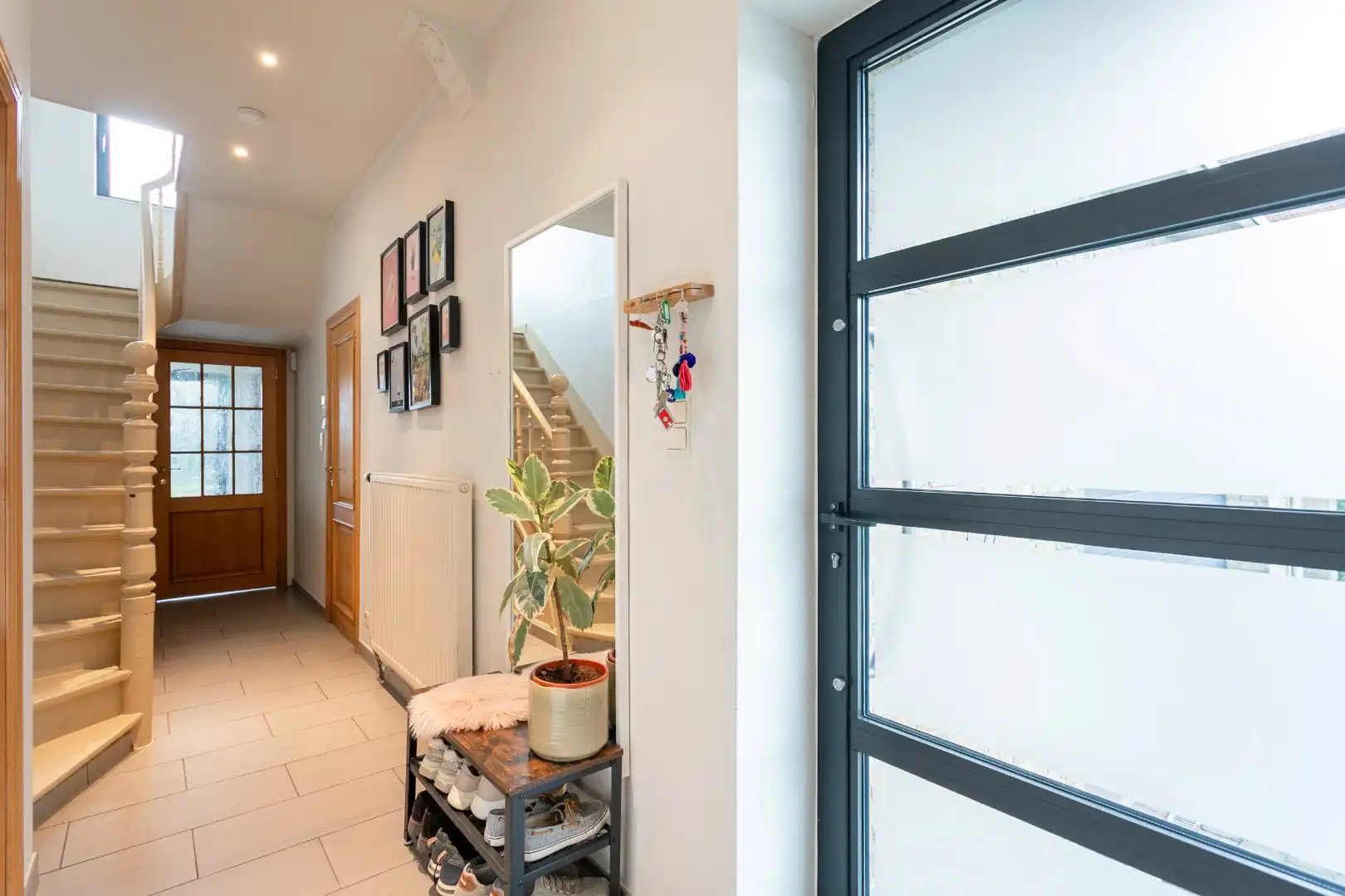 Instapklare driegevelwoning met 3 slpk te Lembeek foto 3