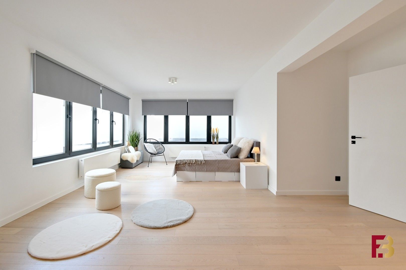 Gelijkvloersappartement met tuin en twee garages in hartje Zwijnaarde foto 10