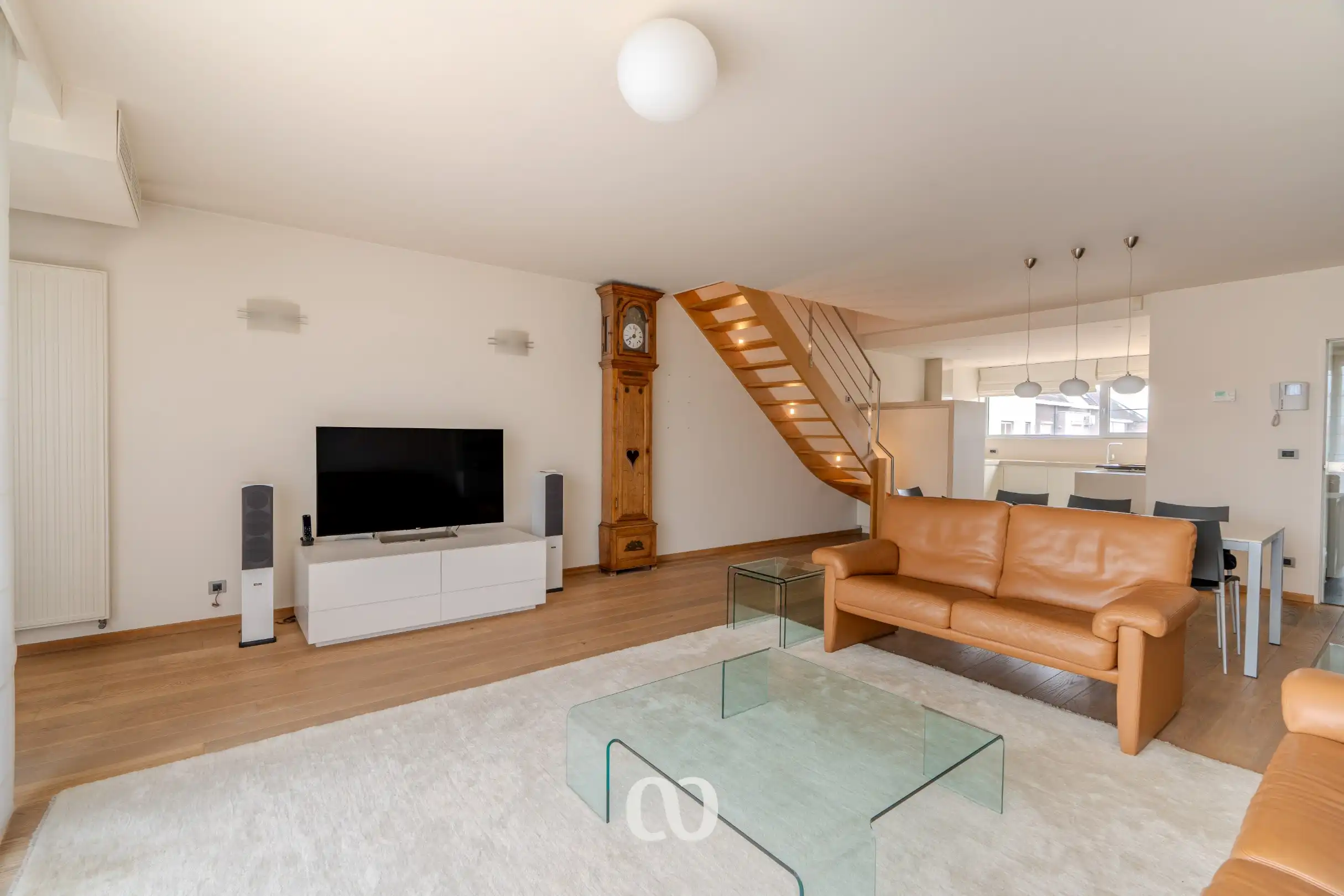 Royale triplex in het centrum van Oudenaarde foto {{pictureIndex}}