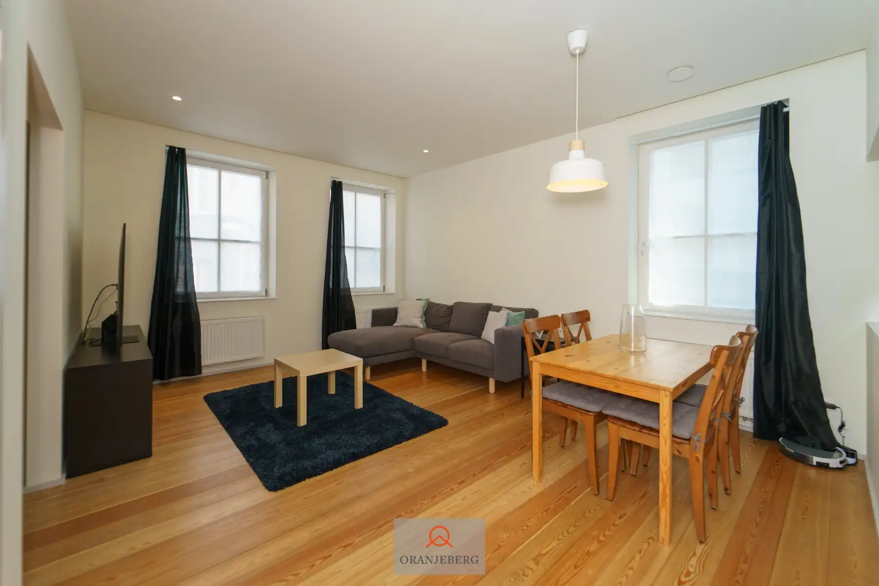Prachtig gerenoveerd 2 slaapkamerappartement vlakbij de Vrijdagmarkt foto 14