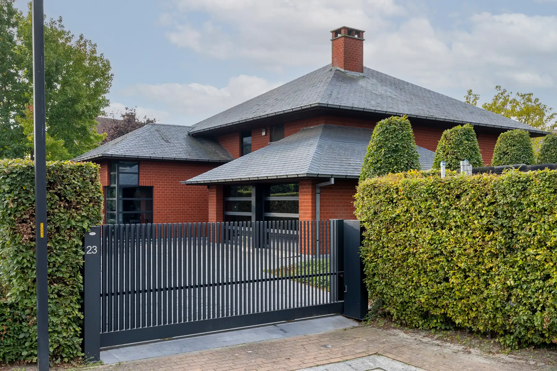 Stijlvolle villa met 5 slpks, bureau en dubbele garage foto 25