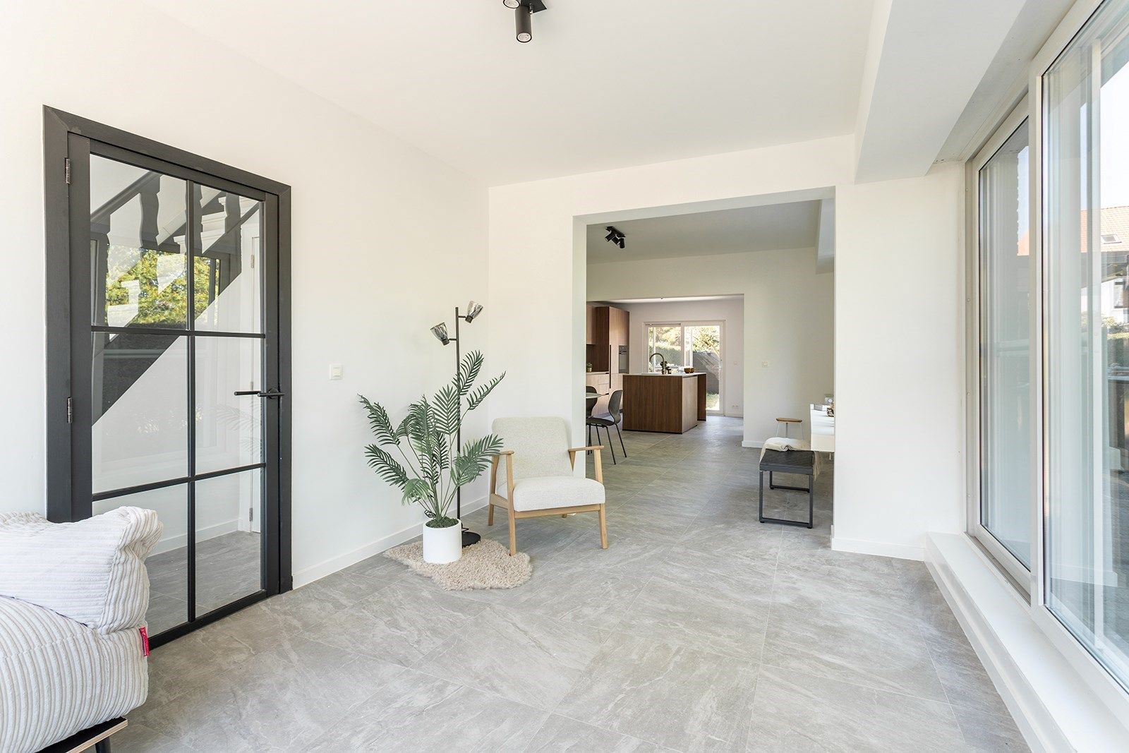 Nét gerenoveerde woning met aangename tuin  foto 17