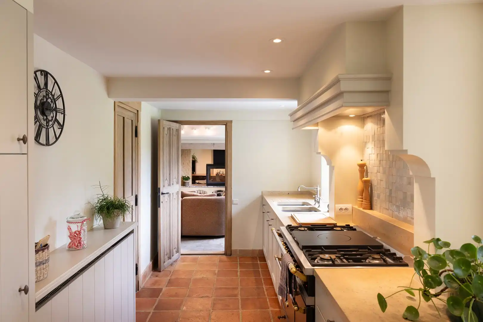 Zeer charmante woning met kwalitatieve, landelijke stijl. foto 5