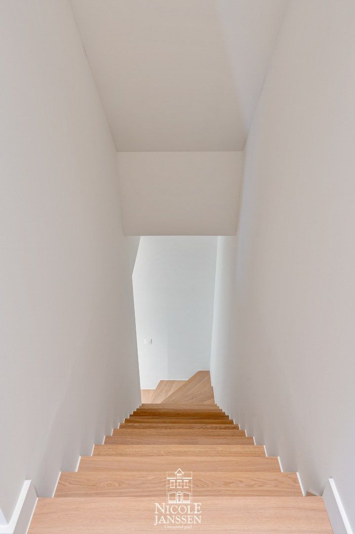 Nieuwbouwwoning van 216m² foto 13