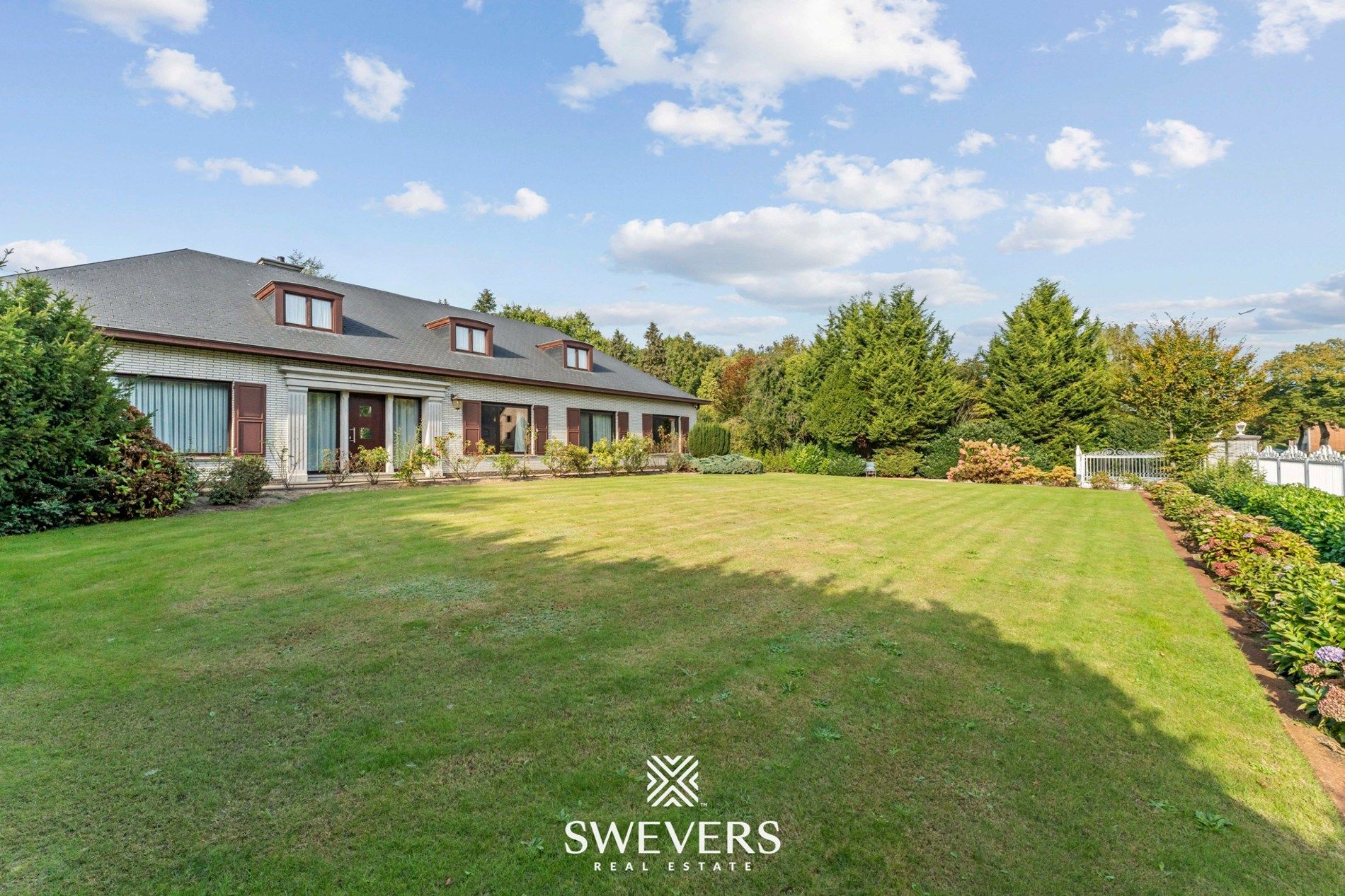 Uitzonderlijke ruime villa op 39a 89ca te Houthalen-Helchteren foto 2