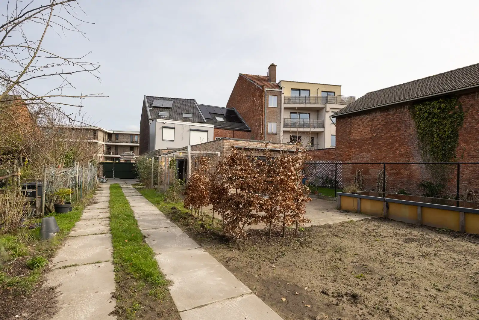 Instapklare woning te Blaasveld! foto 27