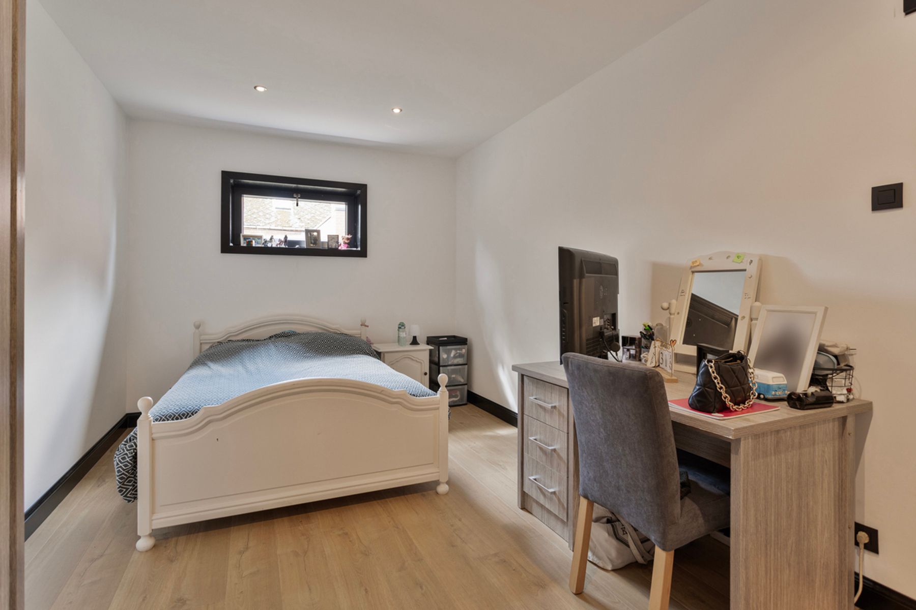 Appartement te koop in Houtvenne! foto 18