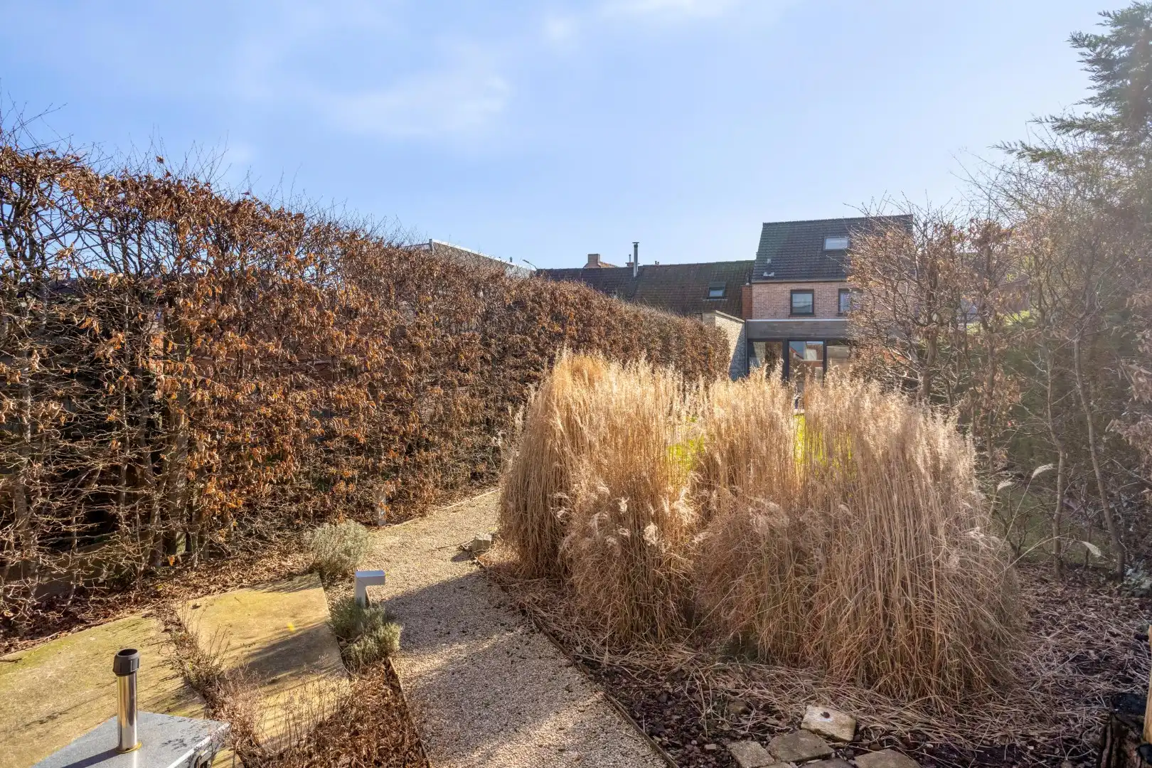 Instapklare woning met 5 slaapkamers garage en tuin! foto 22