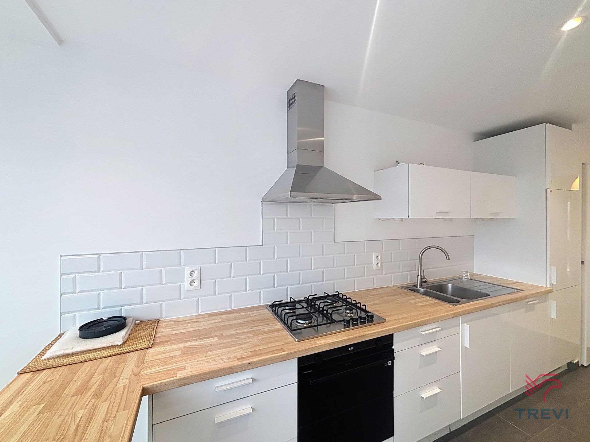 CINQUANTENAIRE – VOLLEDIG GERENOVEERD 2-SLAAPKAMERAPPARTEMENT foto 6