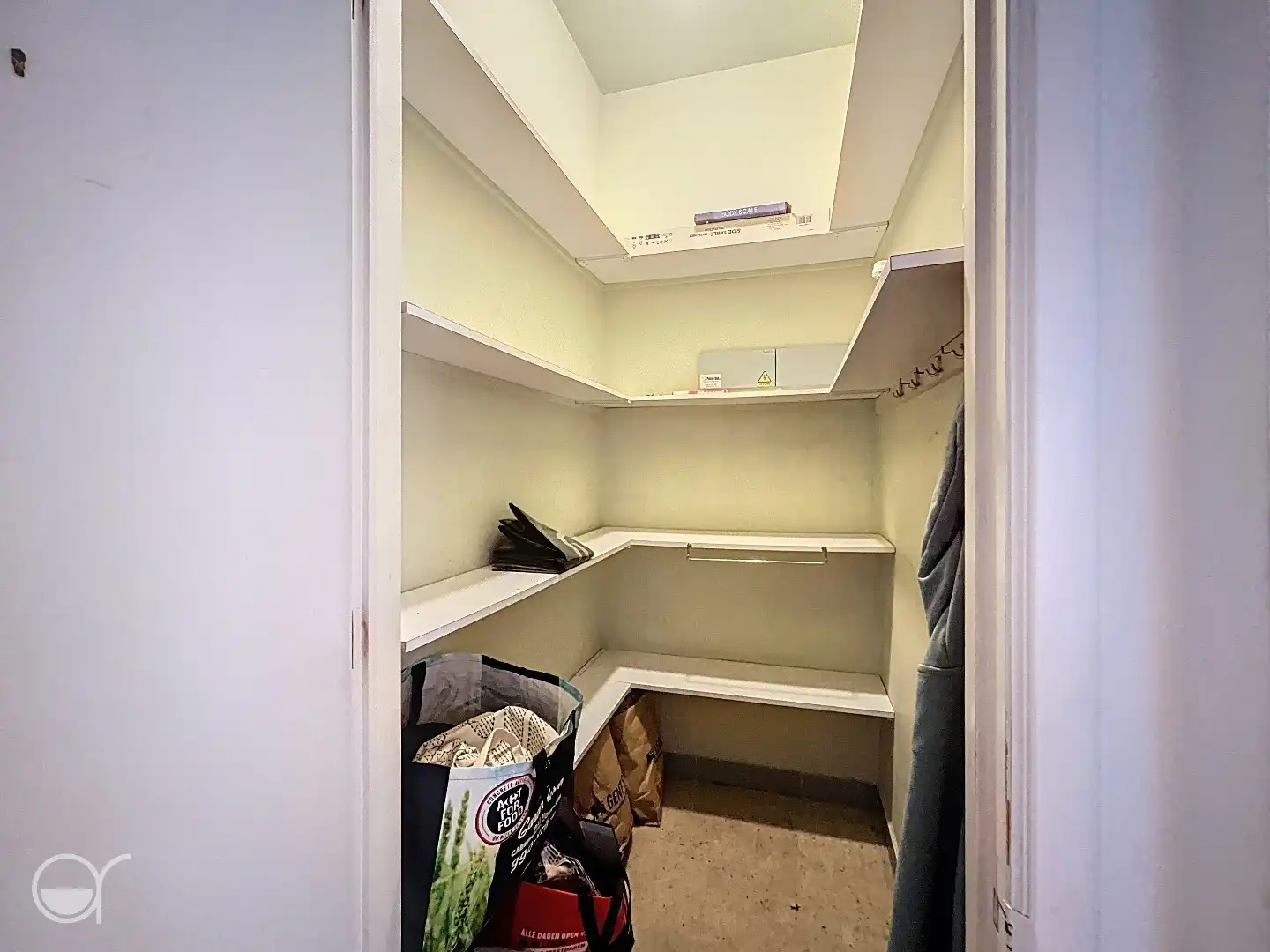 Gezellig 3-slaapkamer appartement met terras foto 9