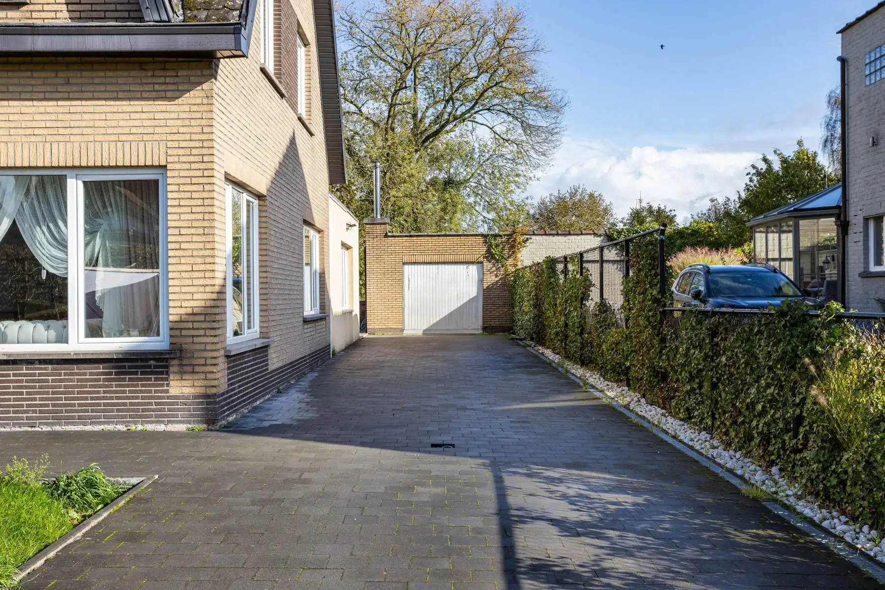 Instapklare HOB met 4 slaapkamers en tuin! foto 3