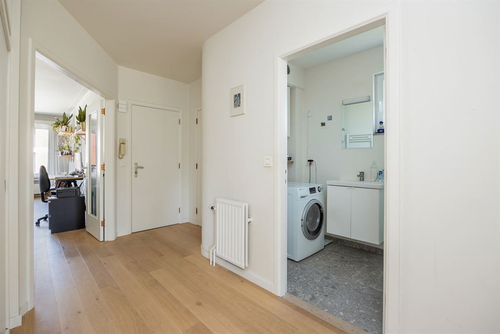 Gerenoveerd appartement met optionele garagebox foto 11