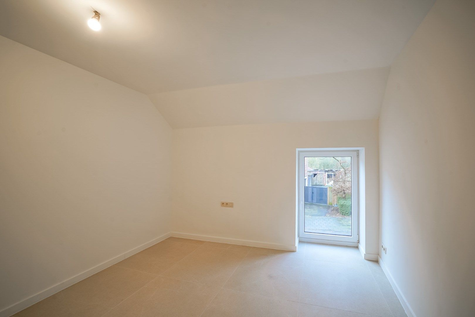 Prachtig gerenoveerde woning (vernieuwbouw) te Zandvoorde  foto 14