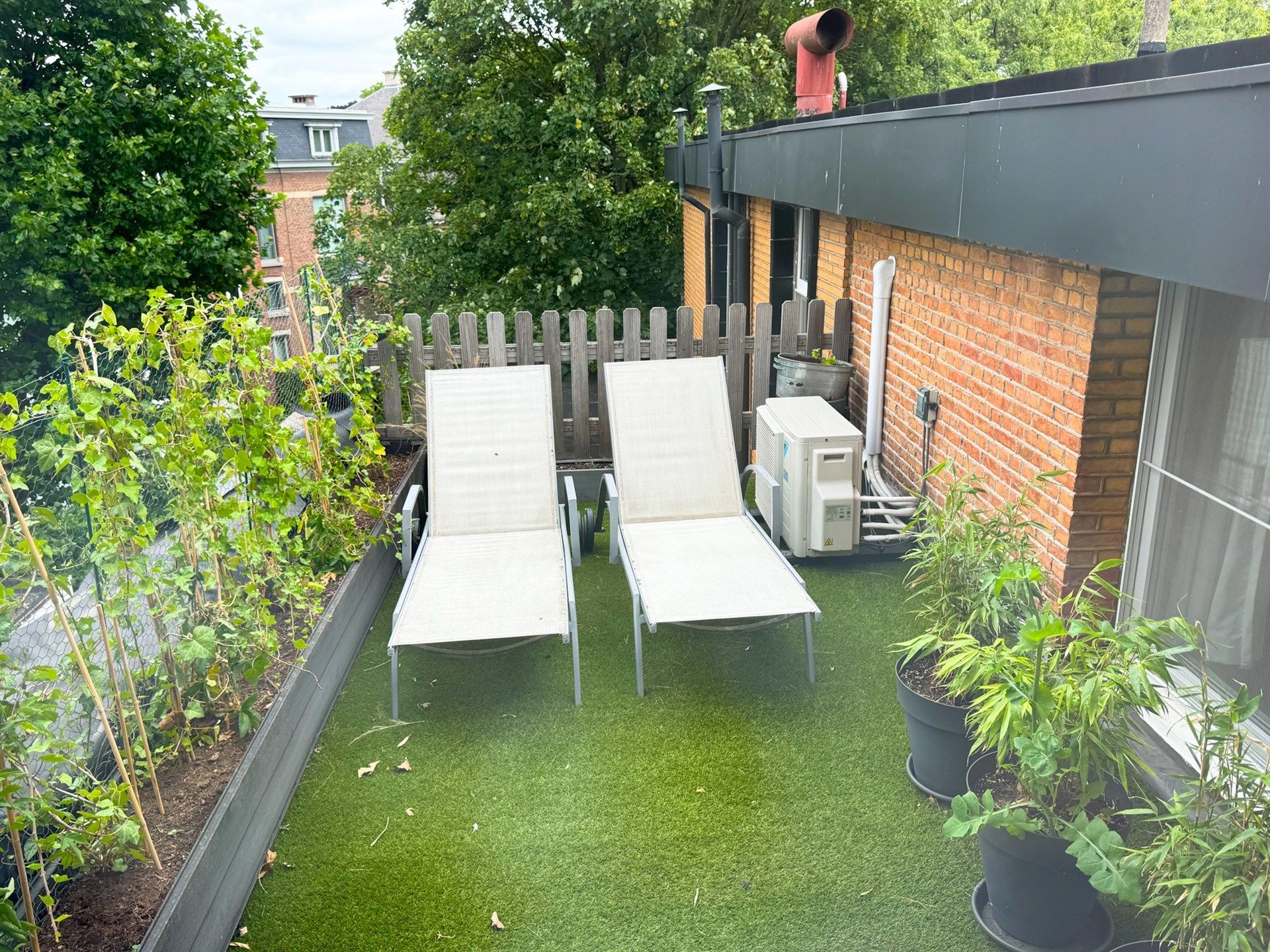 Prachtig gemeubelde studio in authentiek herenhuis! foto 6