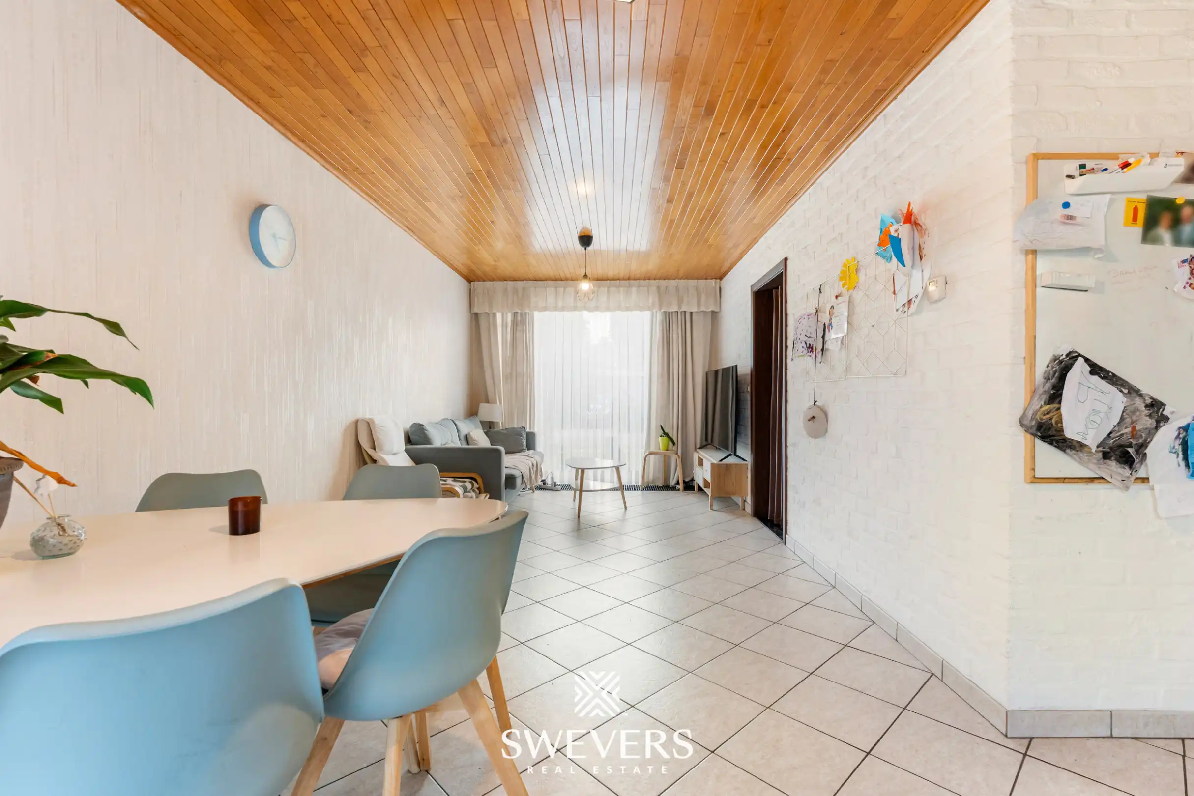 Op te frissen rijwoning op toplocatie foto 3