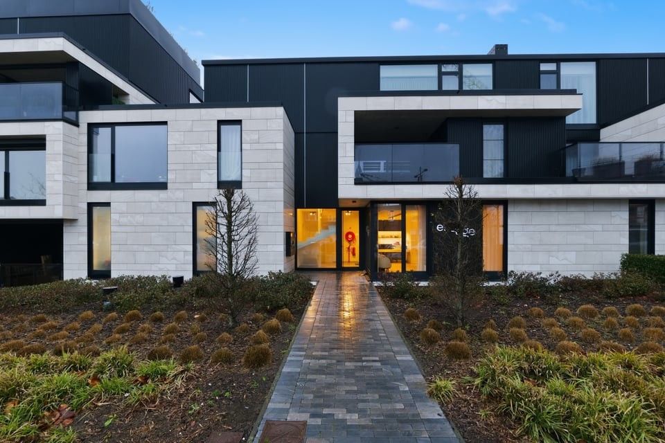 LUXUEUS PENTHOUSE MET EEN RUIM TERRAS EN ONDERGRONDSE STAANPLAATS IN HASSELT foto 36