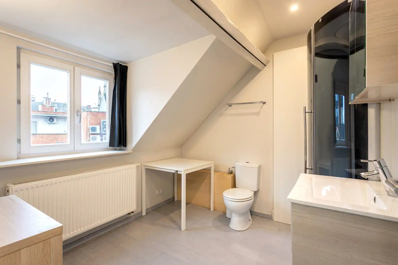 Stadswoning met mogelijke praktijkruimte te centrum Halle foto 19