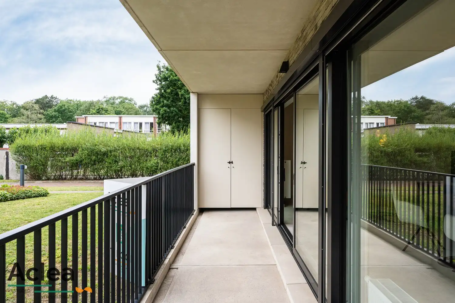 Hoogwaardig afgewerkt appartement met garage en ruim terras foto 25