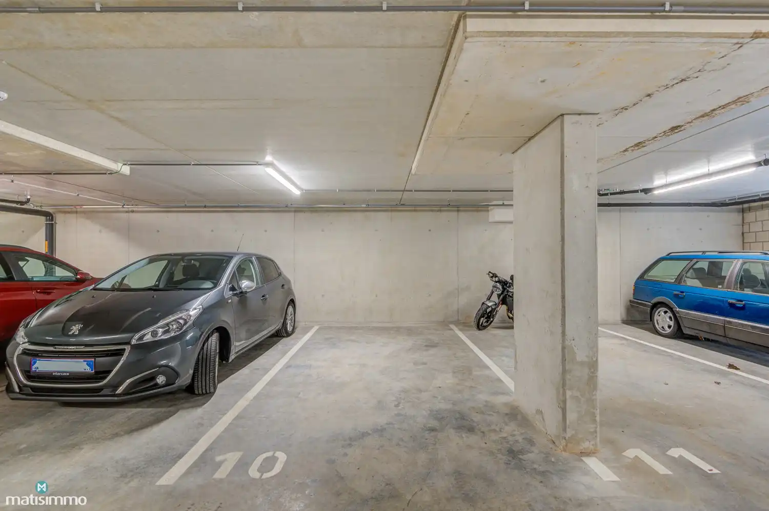 GELIJKSVLOERS APPARTEMENT MET ZUIDGERICHT TERRAS GELEGEN NABIJ HET CENTRUM VAN BILZEN foto 17