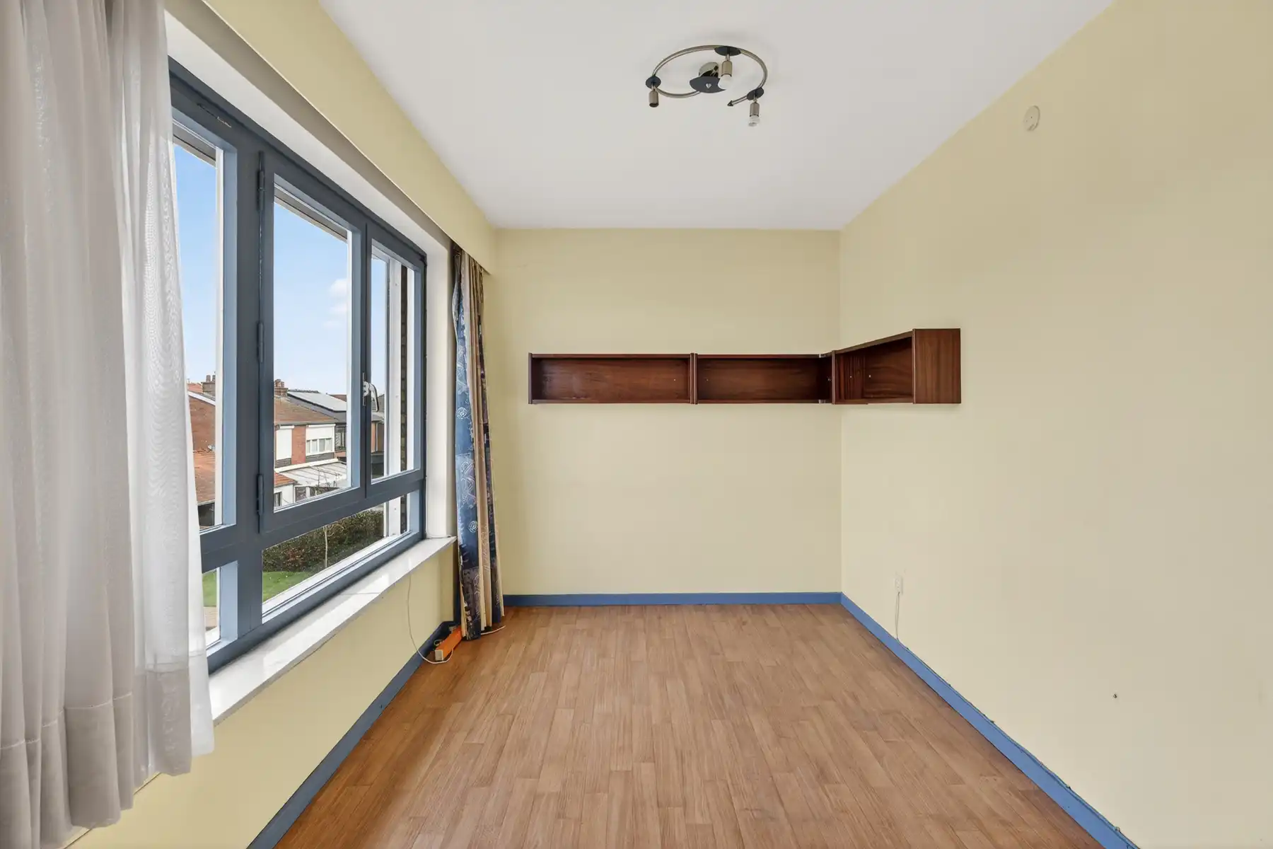 Ruime bel-étage met tuin en garage in Sint-Michiels foto 7