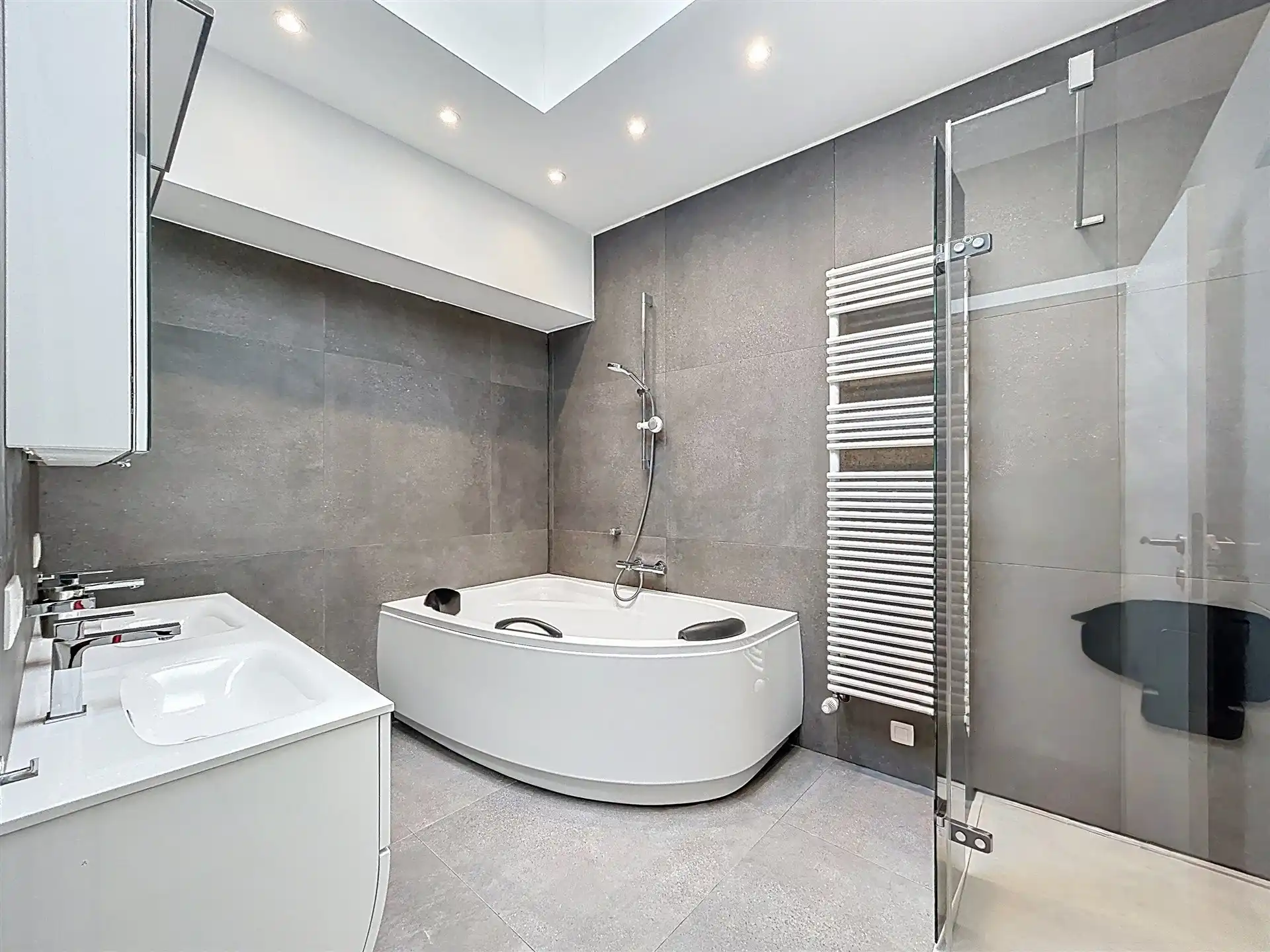 Energiezuinige gezinswoning met 3 slaapkamers en garage op perceel van 143m² foto 9