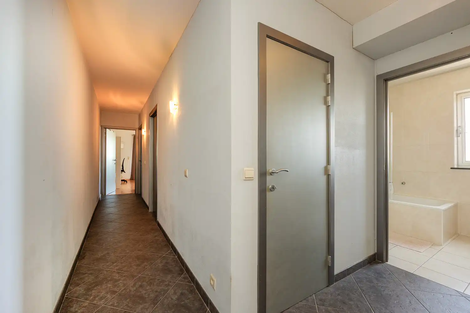 Ruim en lichtrijk 3-slaapkamerappartement (EPC B!) met 2 terrassen met optionele autostaanplaats te Wilrijk foto 15