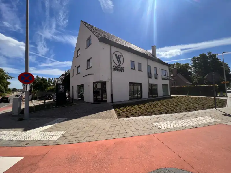 --- NIEUW --- Volledig vernieuwd (89m²) appartement met 2 grote slaapkamers, een&nbsp;terras en een gedeelde autostaanplaats. foto 10