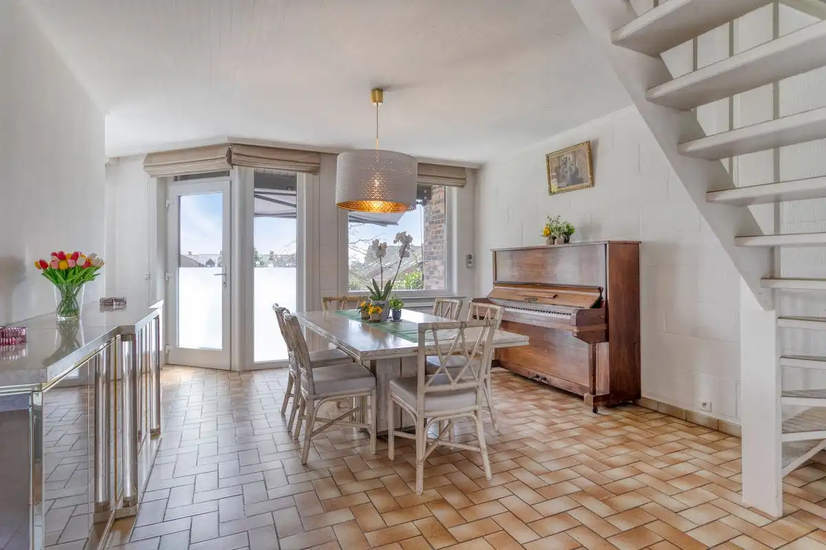 Instapklare woning in kindvriendelijke wijk te koop in Heule foto 2