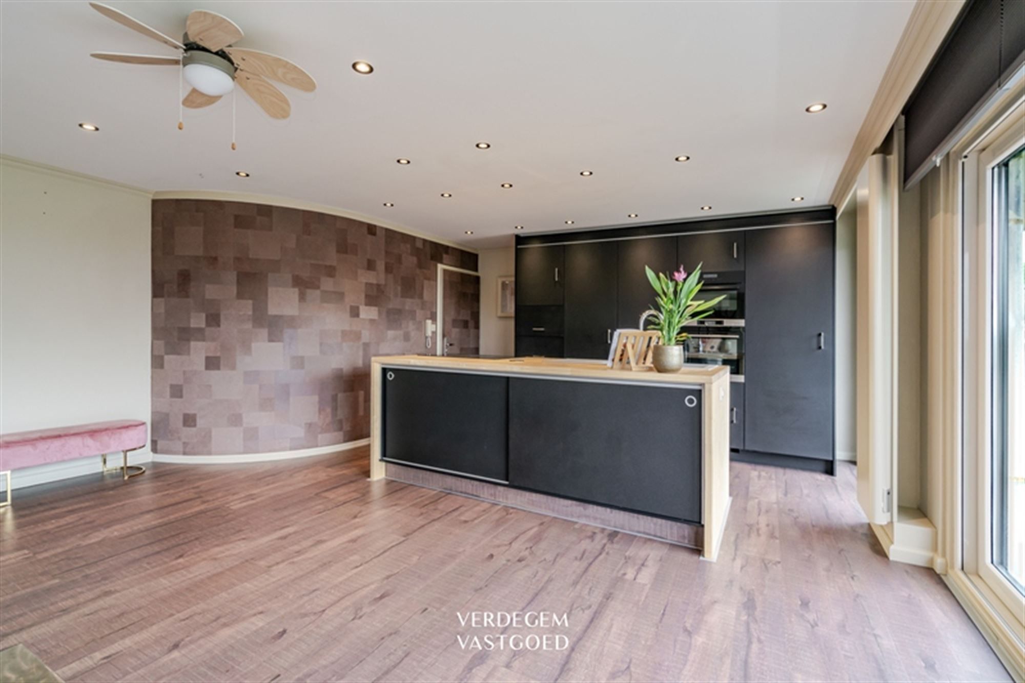 Mooi gerenoveerd en instapklaar appartement: een oase in het groen foto 4
