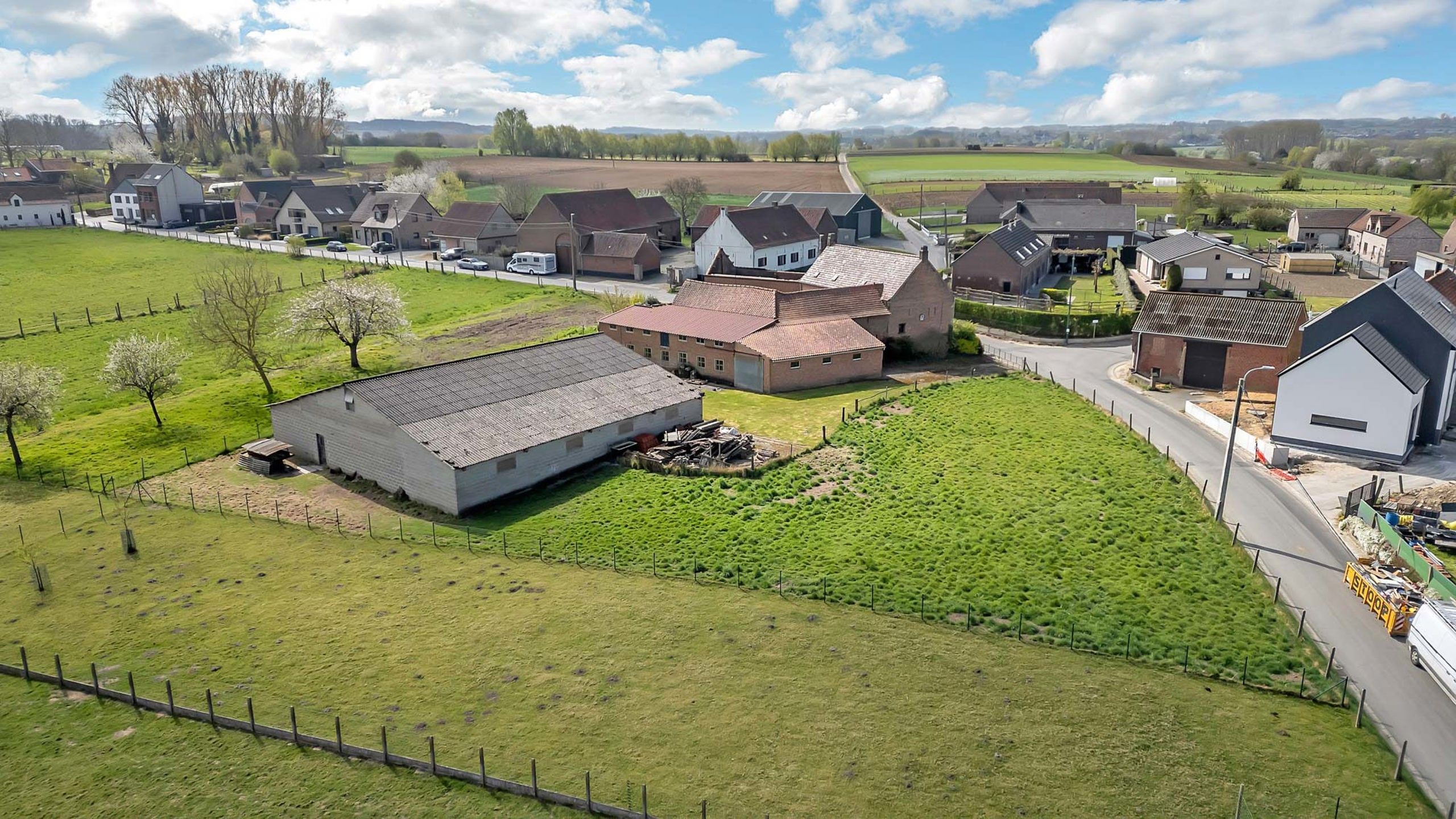 Uitzonderlijke hoeve op perceel van meer dan 30 are foto 6