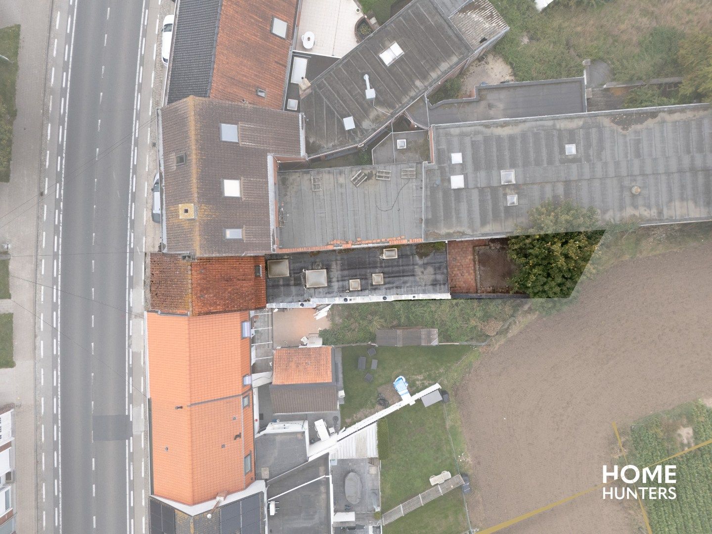 Te renoveren woning met 3 slaakamers en een zonnige tuin foto 5