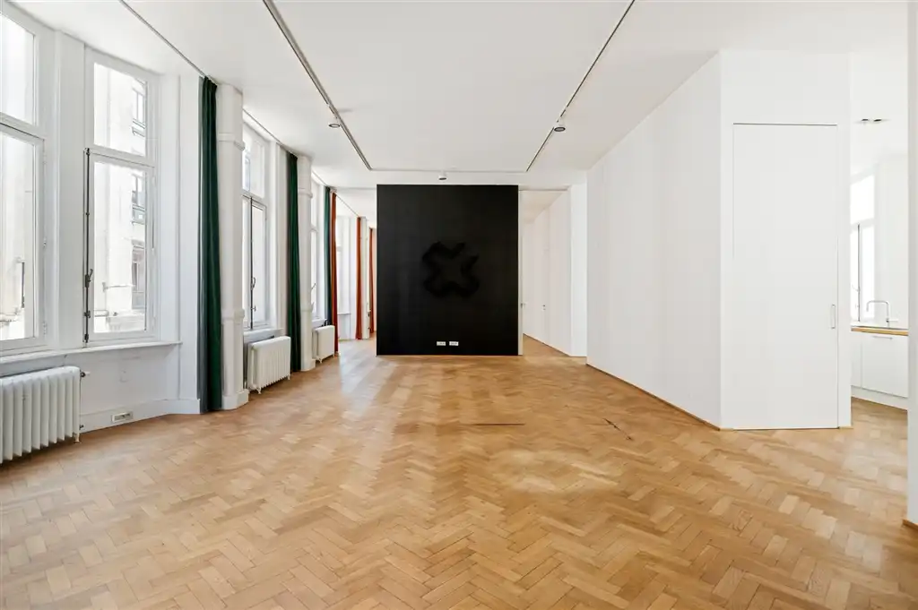Karaktervolle kantoorruimte te koop foto 5