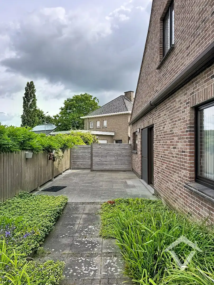 Instapklare gezinswoning met garage, carport en zonnige tuin in Scheldewindeke (Oosterzele) foto 27