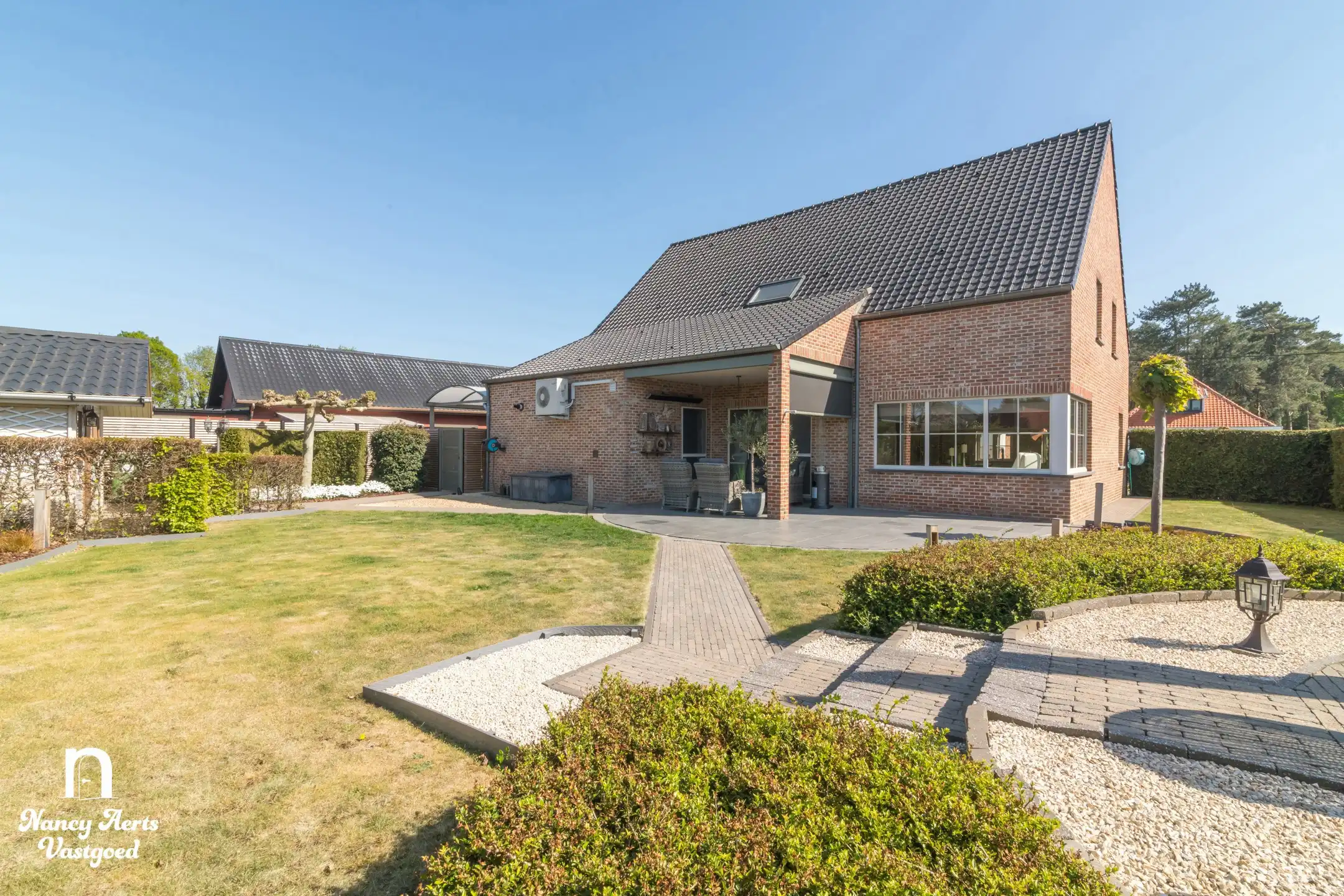 Prachtige gezinswoning met kapperszaak op rustige ligging foto 62