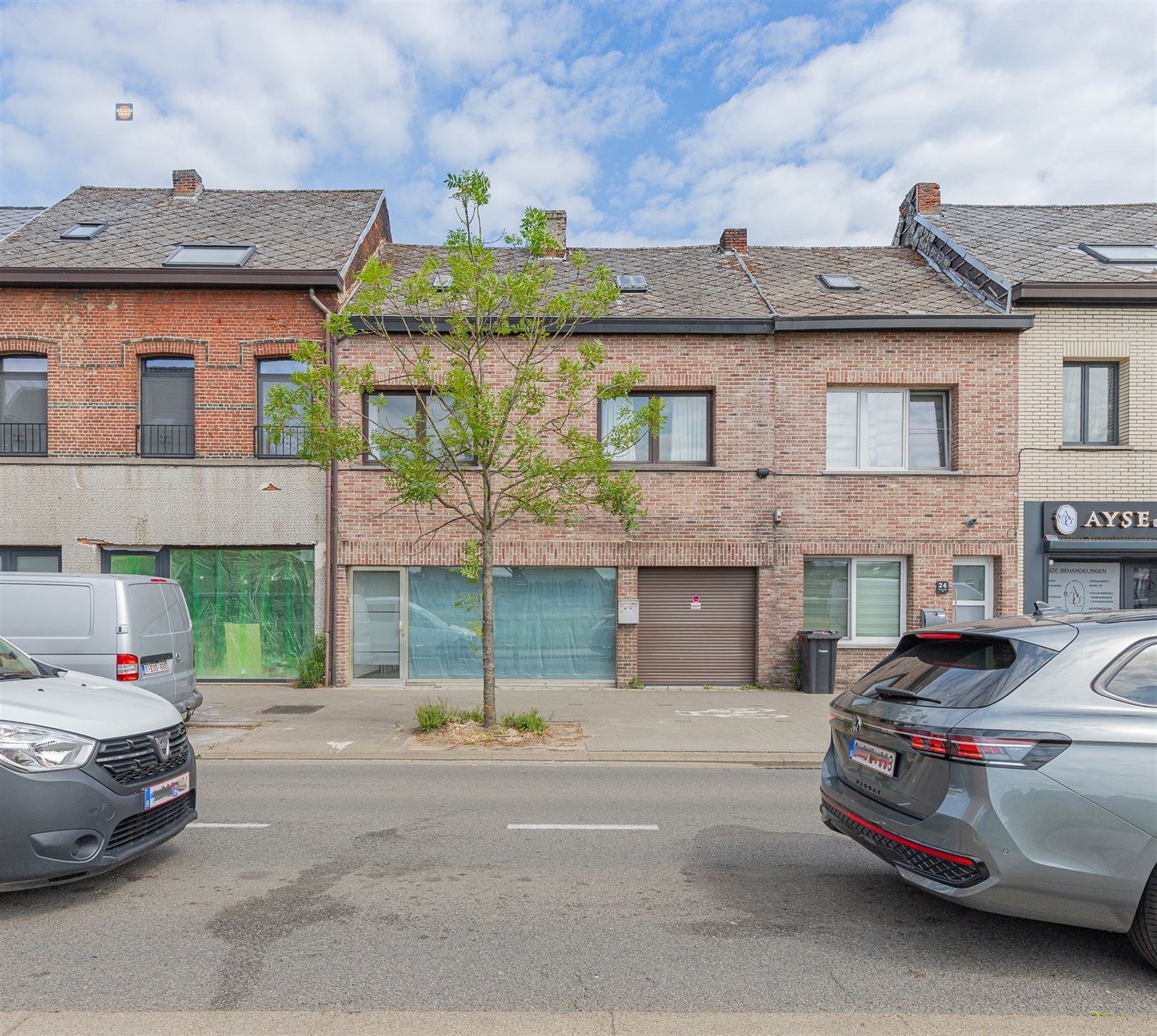 Hoofdfoto van de publicatie: Te renoveren handelswoning met mogelijkheden vlak bij centrum Willebroek