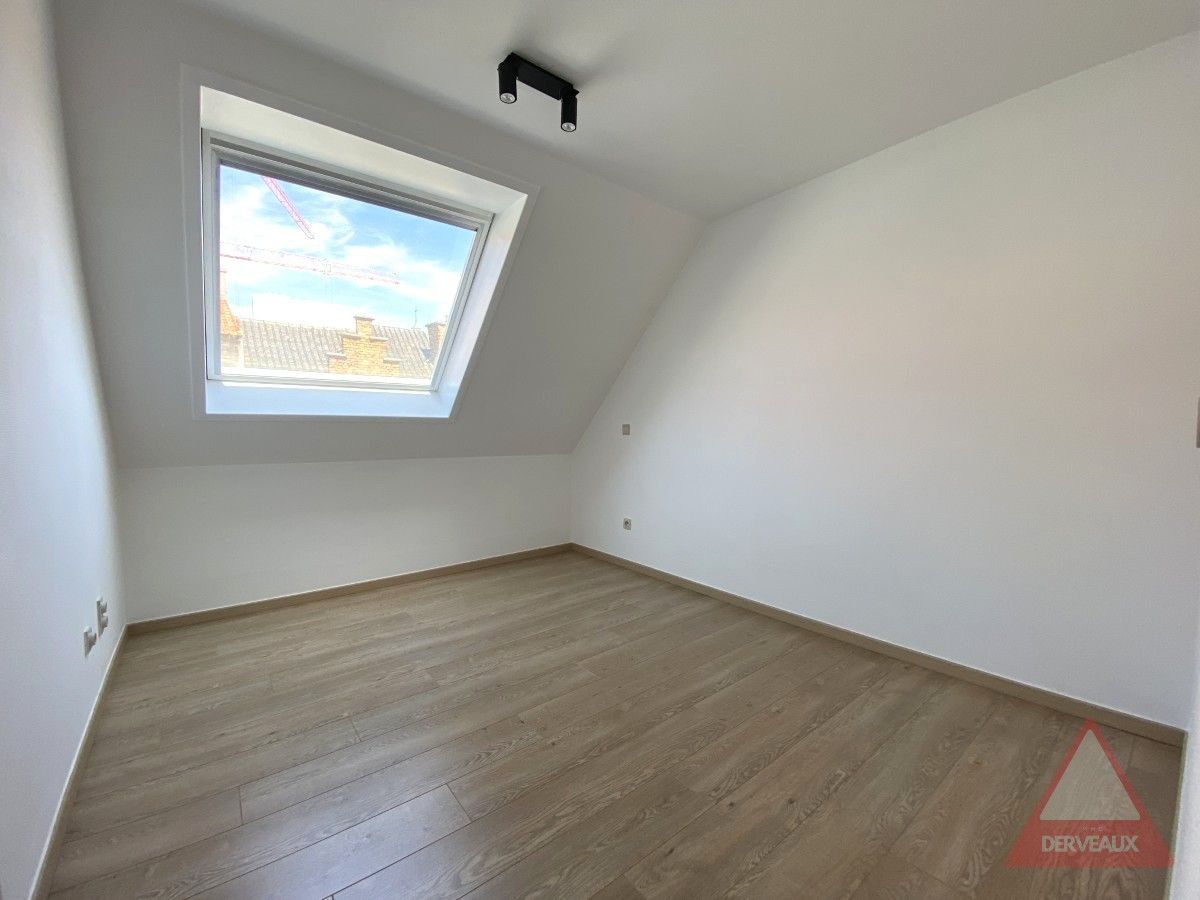 Roeselare – Duplexappartement met 3 slaapkamers en zonnig terras foto 11