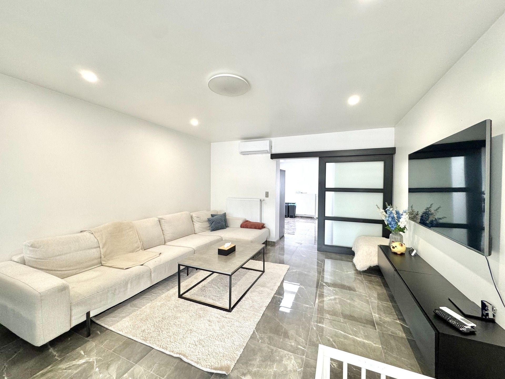 INSTAPKLARE WONING MET TUIN & GARAGE EN UITWEG foto 11