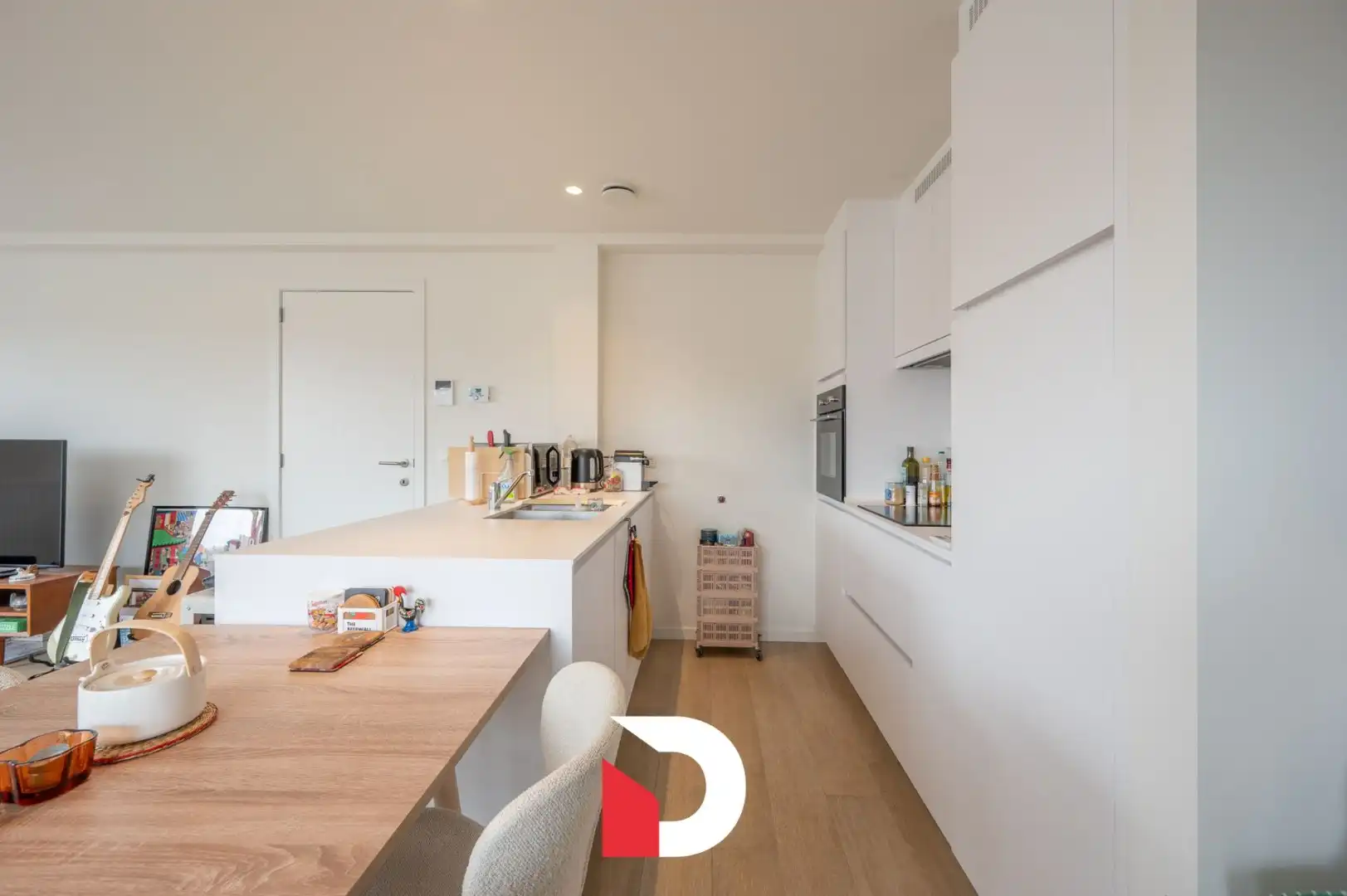 Instapklaar hoekappartement met 2 slk label A en ruim terras centrum Brugge foto 6