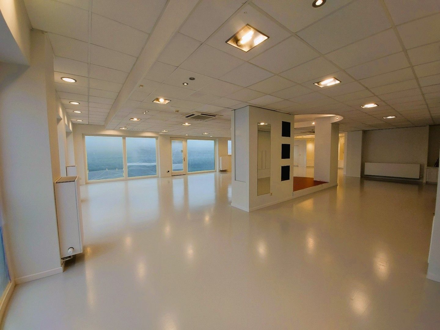 MAGAZIJN / WERKPLAATS / HANDELSGELIJKVLOERS / 357M² foto 6