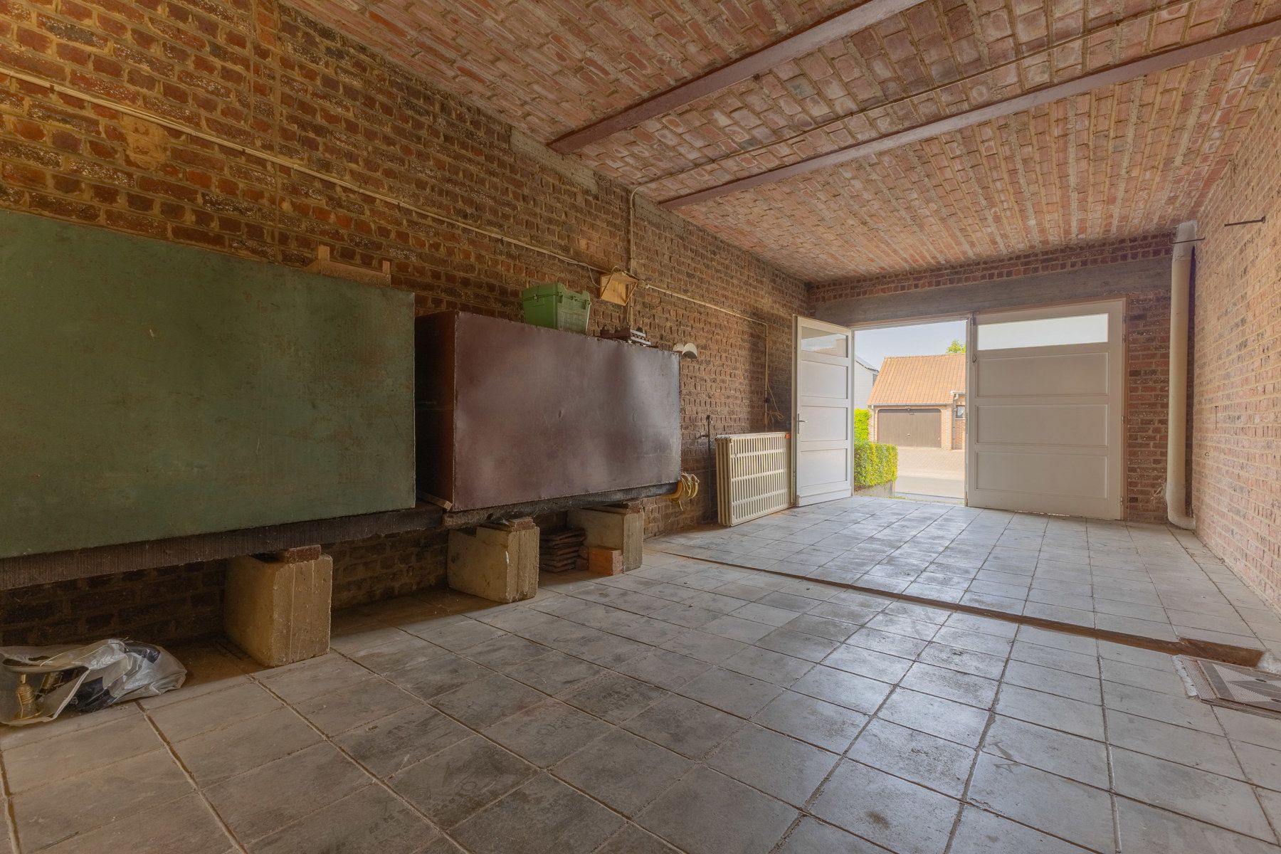 Gunstig gelegen woning met garage en grote tuin foto 16