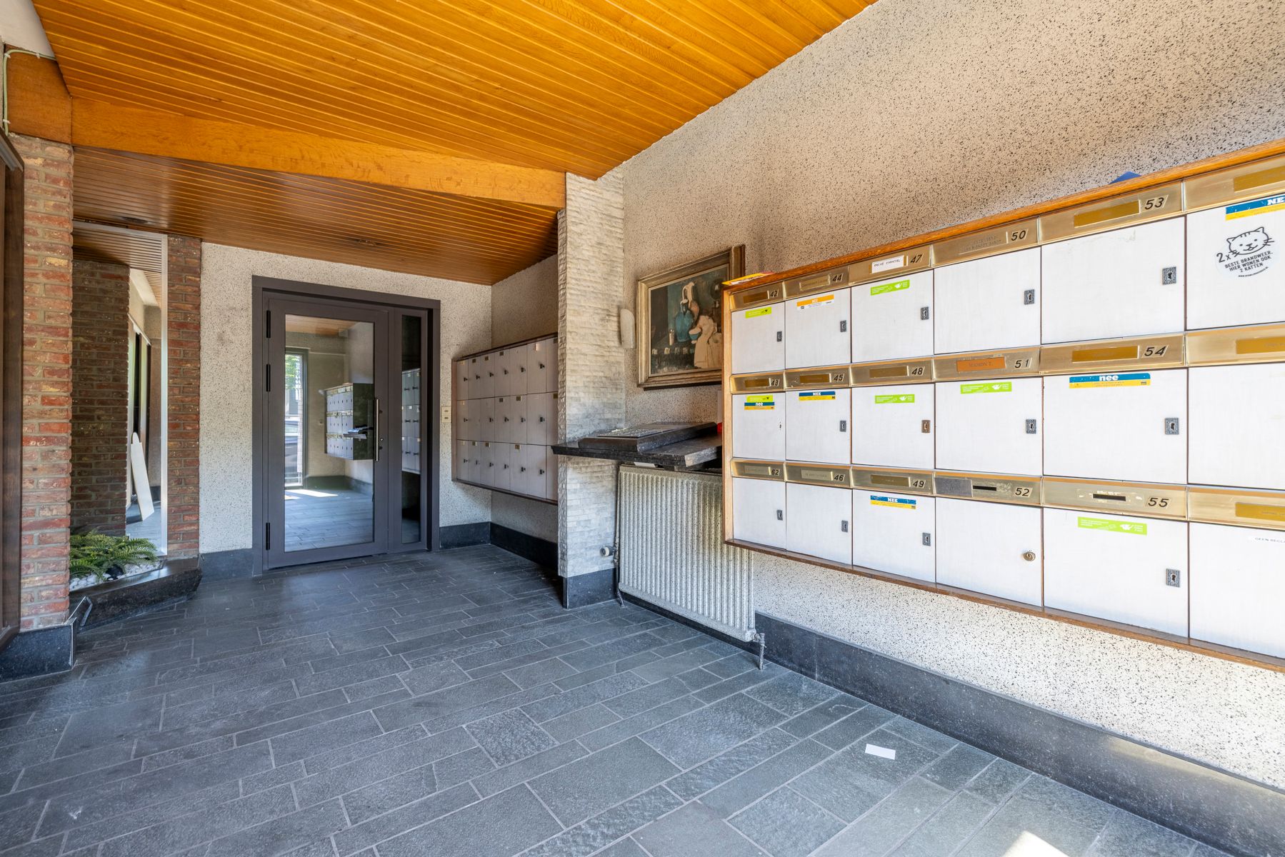 APPARTEMENT MET 1 SLAAPKAMER EN GARAGE TE KOOP! foto 3