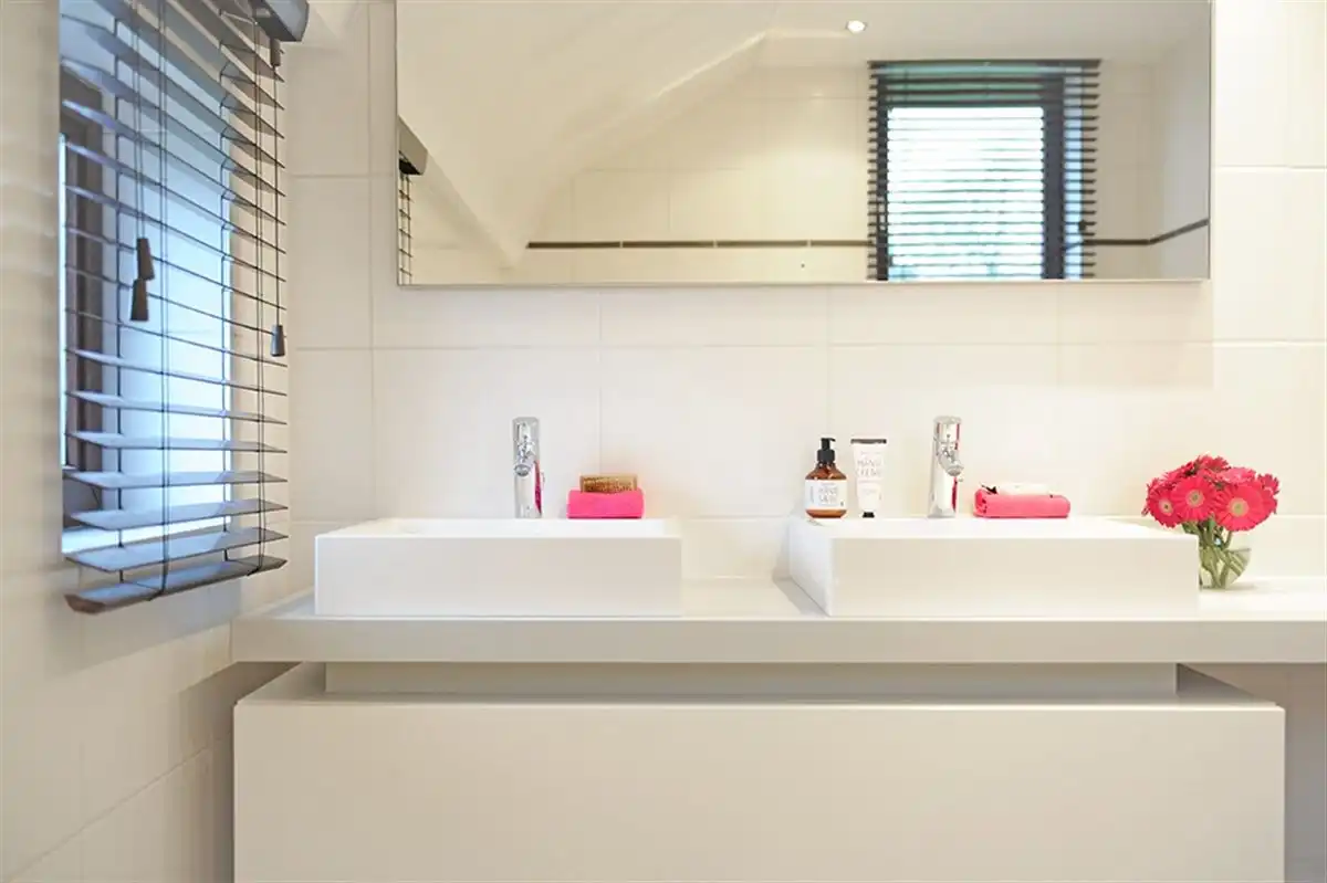 Op te frissen villa op toplocatie foto 20