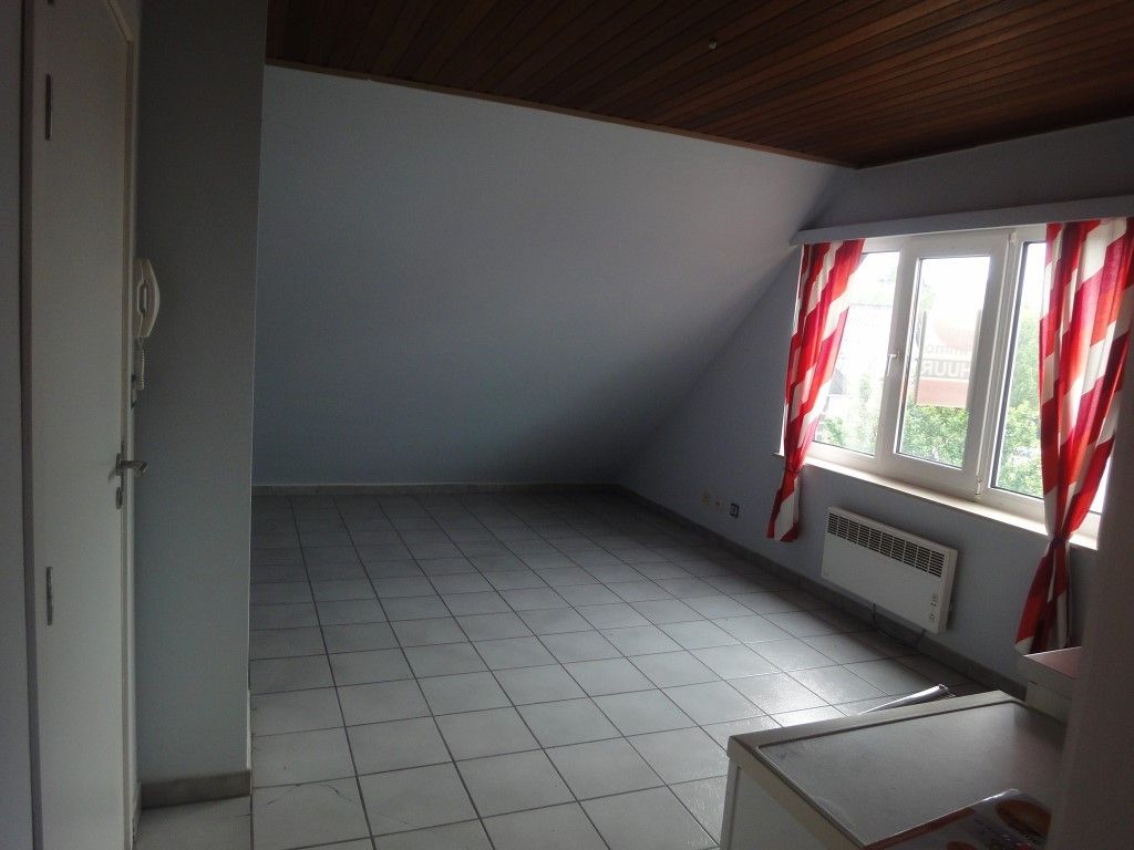 Comfortabele studio op de tweede verdieping. foto 2