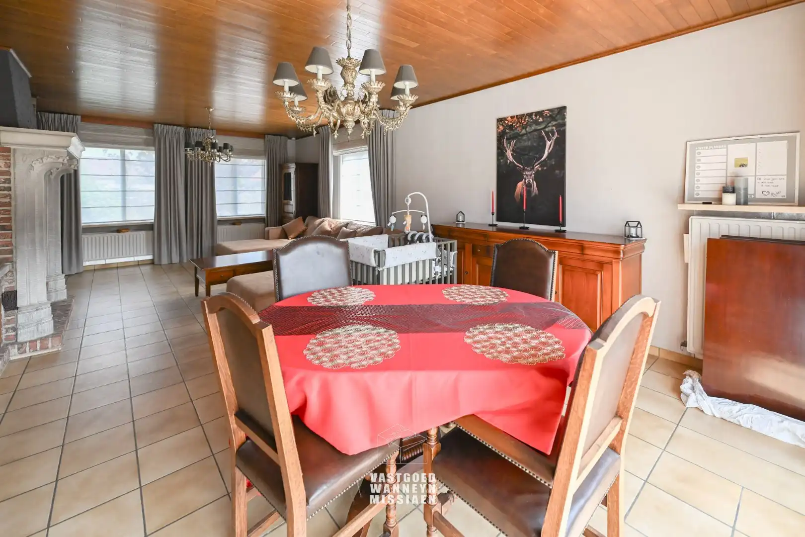 Gelijkvloerse alleenstaande woning met 5 slaapkamers op 657m2 foto 5