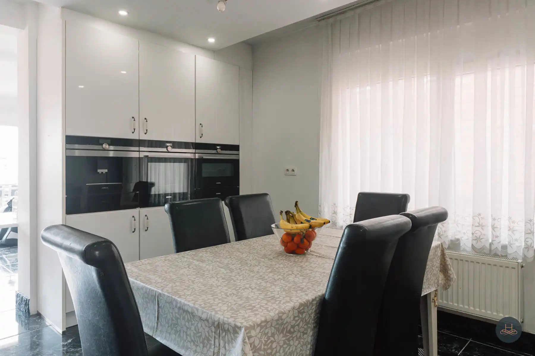 Comfortabele ruime gezinswoning met strategische ligging foto 60