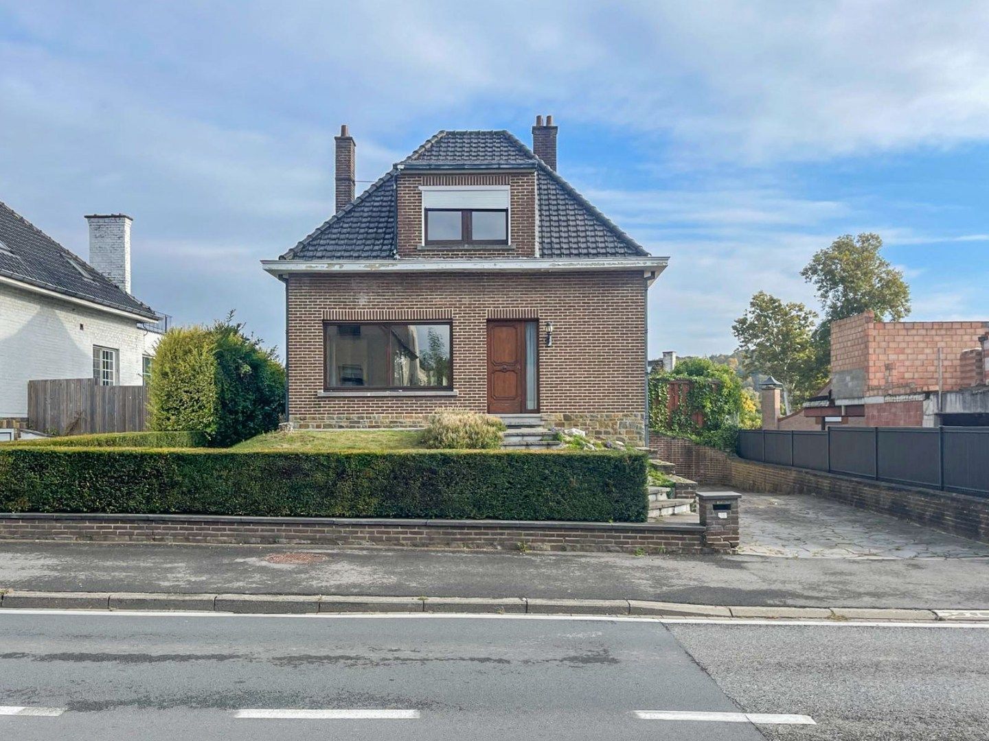 Te renoveren viergevelwoning met tuin foto 16